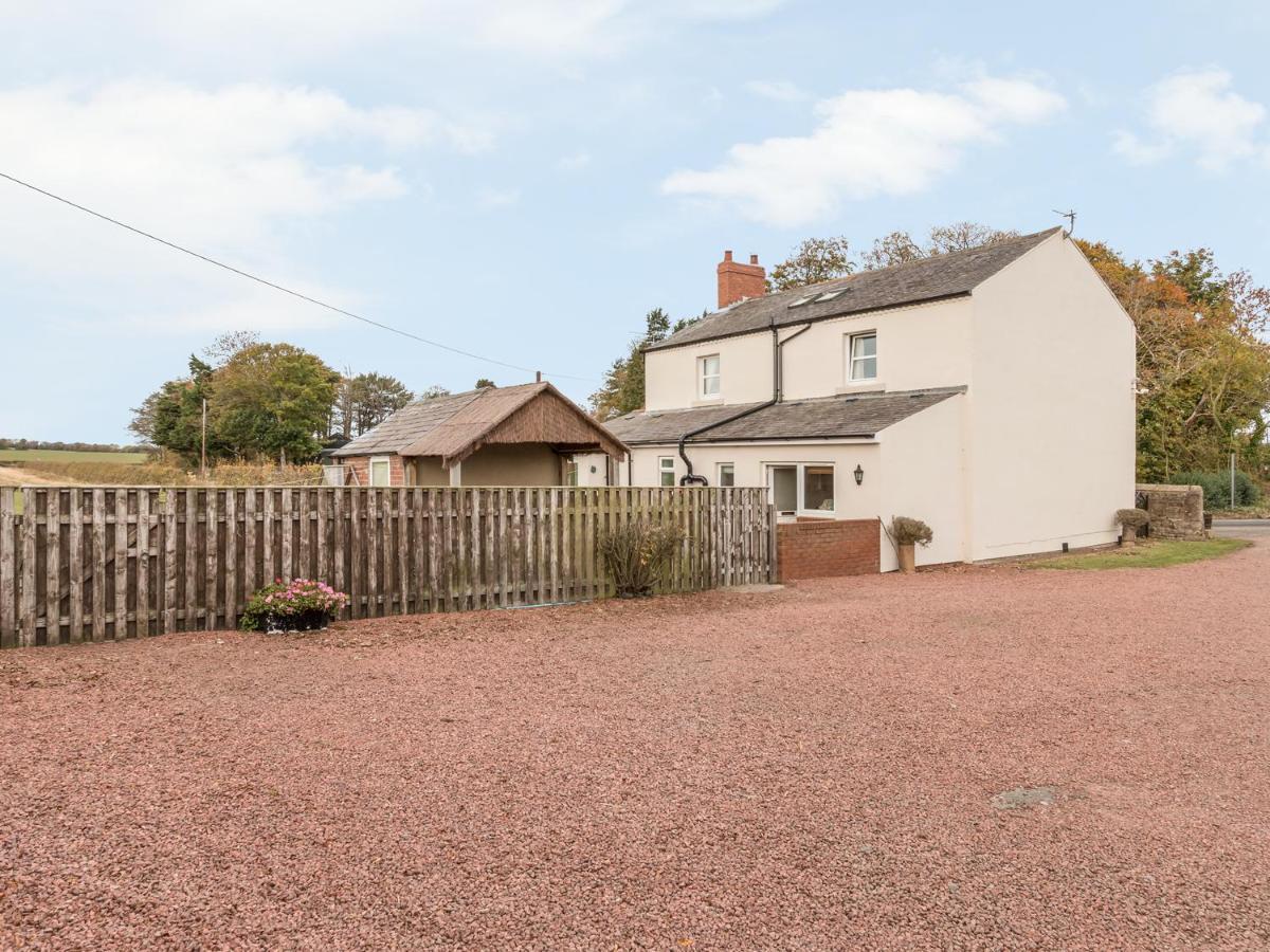St Cuthbert'S Cottage Beal Exterior photo